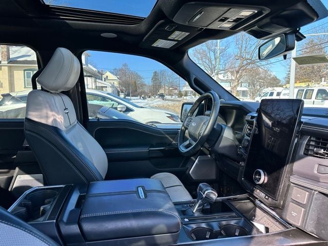 2023 Ford F-150 Lightning Platinum