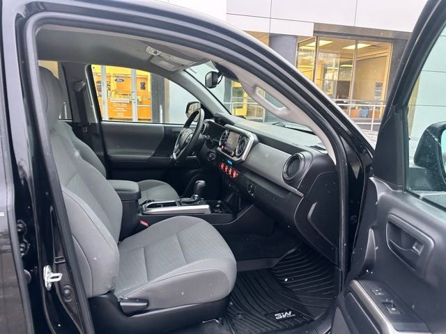 2022 Toyota Tacoma 4WD SR