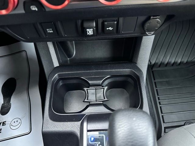 2022 Toyota Tacoma 4WD SR