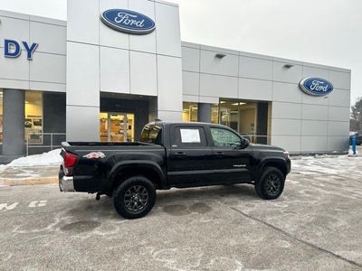 2022 Toyota Tacoma 4WD SR