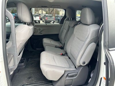 2021 Toyota Sienna LE