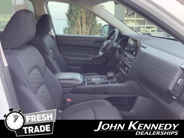 2023 Nissan Pathfinder S