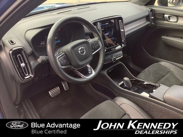 2021 Volvo XC40 Recharge Pure Electric P8