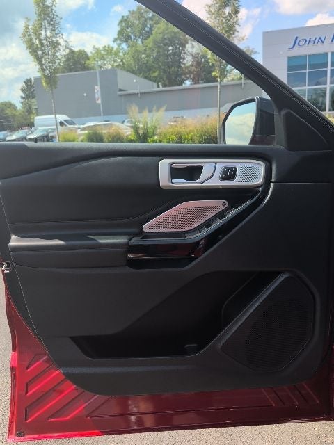 2023 Ford Explorer Platinum