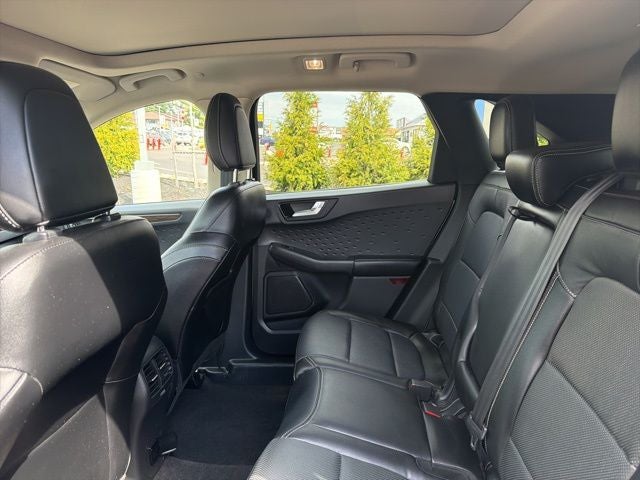 2020 Ford Escape Hybrid Titanium