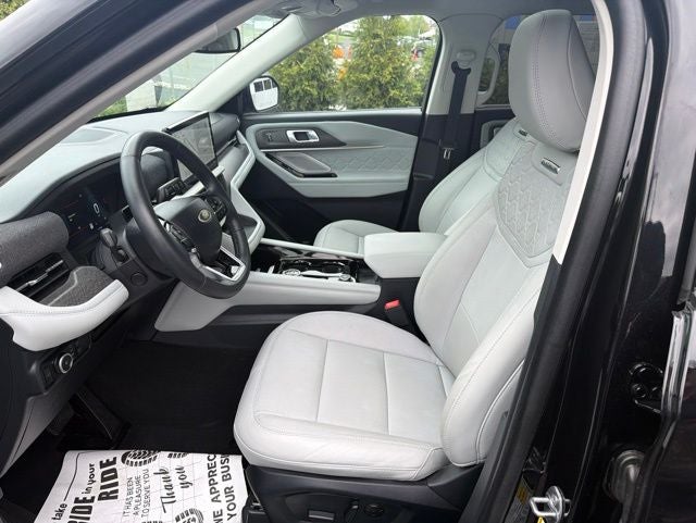 2025 Ford Explorer Platinum