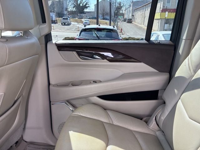 2017 Cadillac Escalade ESV Luxury