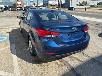 2016 Hyundai Elantra SE