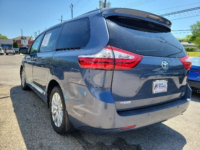 2017 Toyota Sienna XLE Premium 7 Passenger