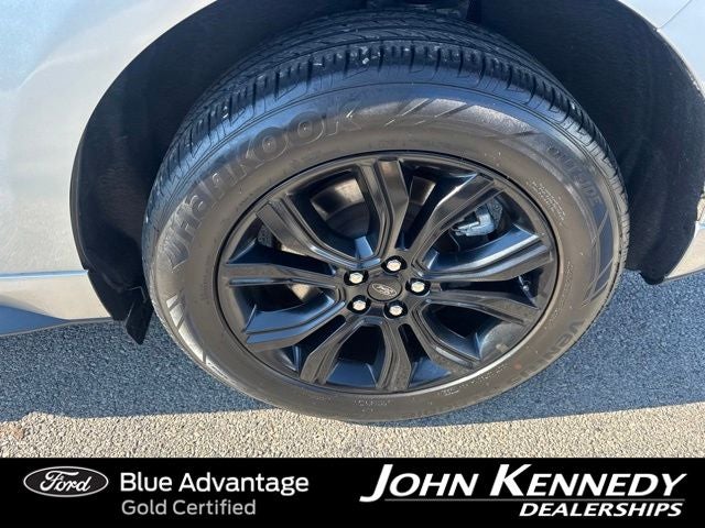 2022 Ford Edge SE