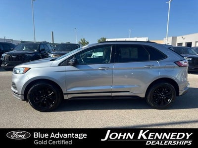 2022 Ford Edge SE