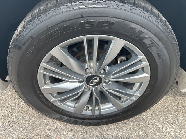 2022 INFINITI QX80 LUXE