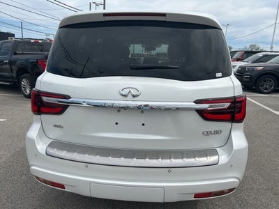 2022 INFINITI QX80 LUXE