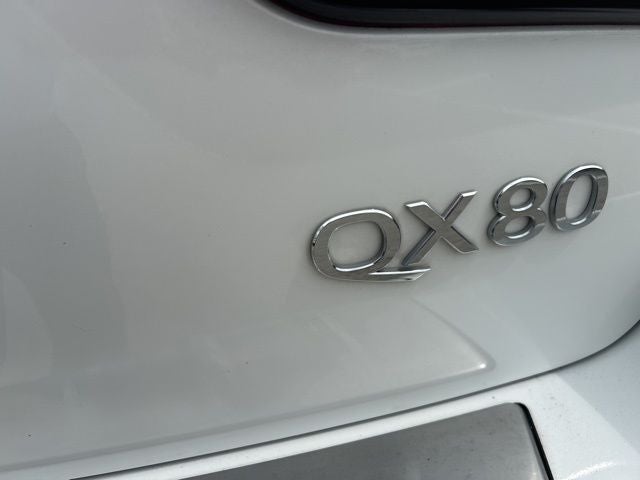 2022 INFINITI QX80 LUXE