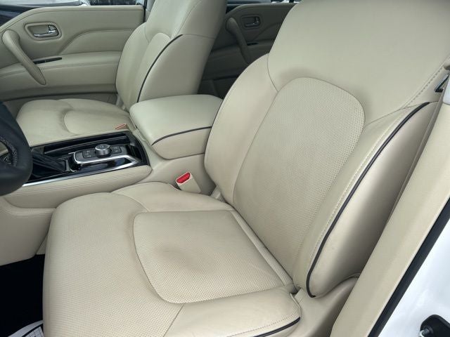 2022 INFINITI QX80 LUXE