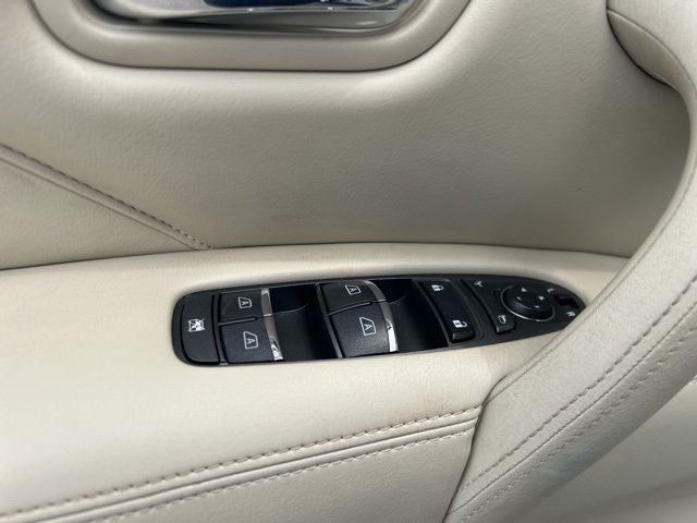 2022 INFINITI QX80 LUXE