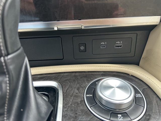 2022 INFINITI QX80 LUXE