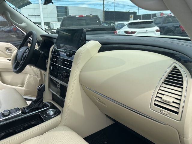 2022 INFINITI QX80 LUXE