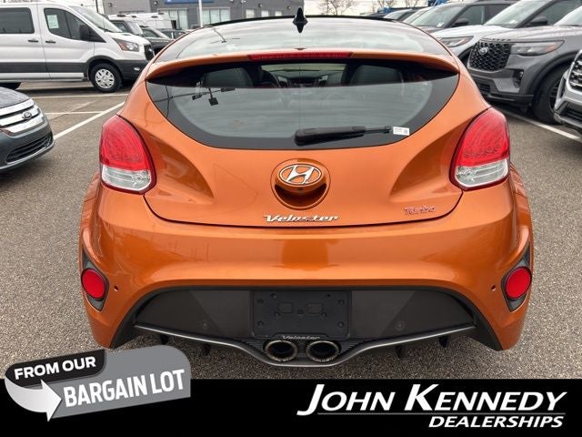 2013 Hyundai Veloster Turbo w/Black