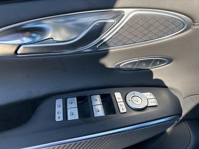 2023 Genesis GV70 2.5T