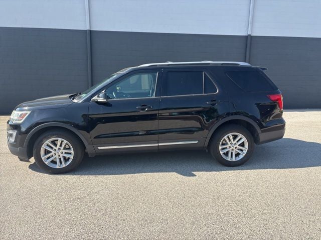 Used 2017 Ford Explorer XLT with VIN 1FM5K7D88HGD05835 for sale in Pottstown, PA