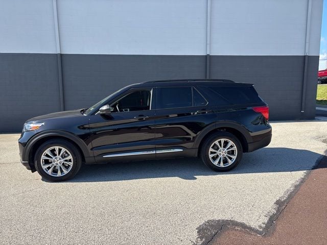2024 Ford Explorer XLT 4WD's photo