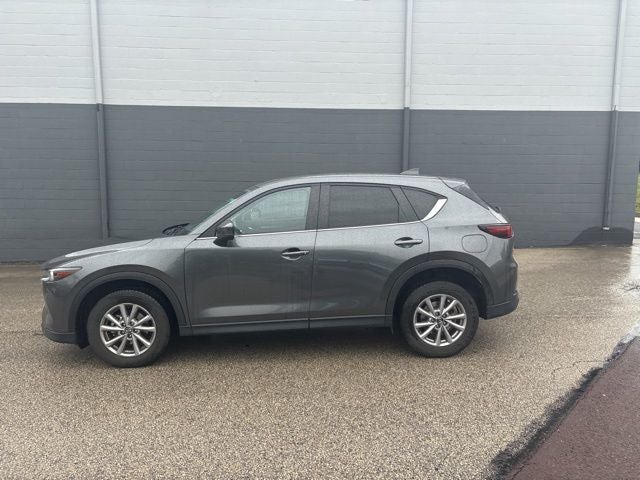 2023 Mazda CX-5 S Preferred package Auto AWD's photo
