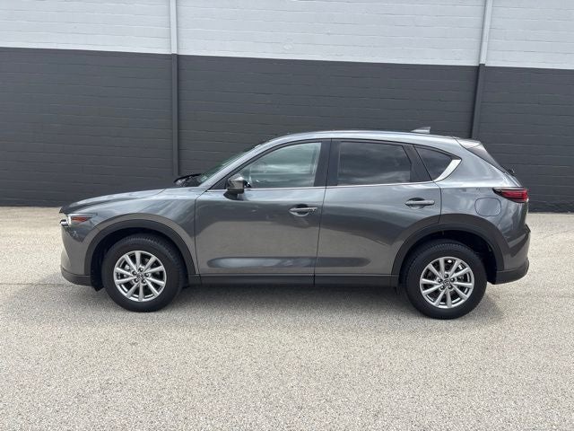 2023 Mazda CX-5 S Preferred package Auto AWD's photo
